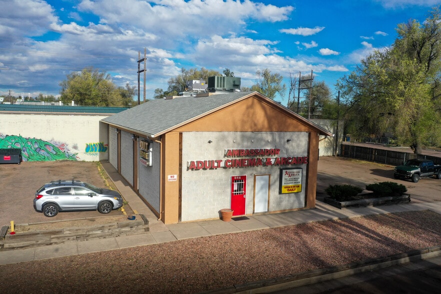 227 Bonfoy Ave, Colorado Springs, CO for sale - Building Photo - Image 2 of 4