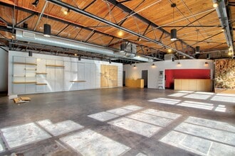 2005-2015 Pearl St, Boulder, CO for lease Interior Photo- Image 2 of 4