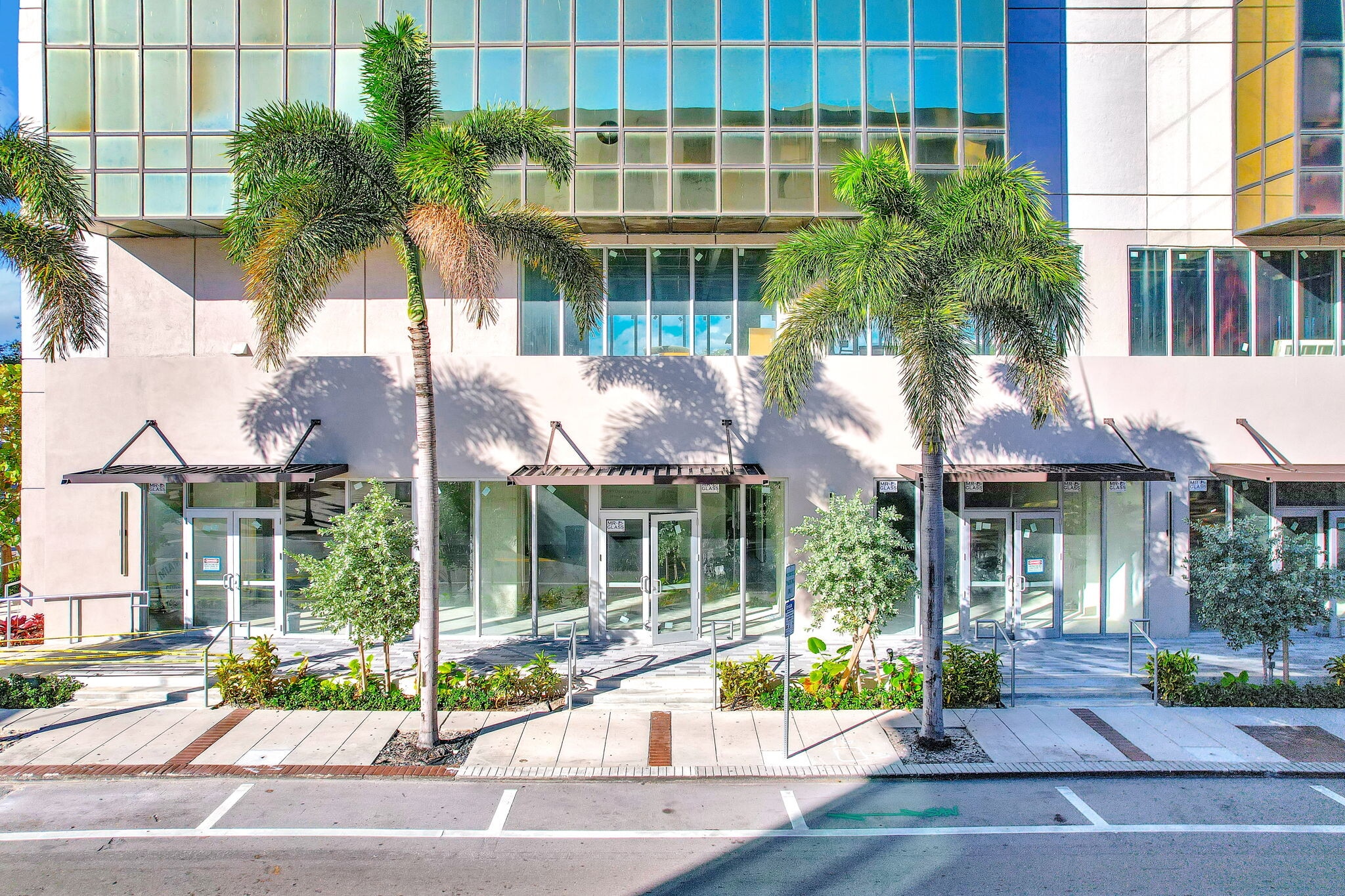 1909 Tyler St, Hollywood, FL for lease Interior Photo- Image 1 of 1