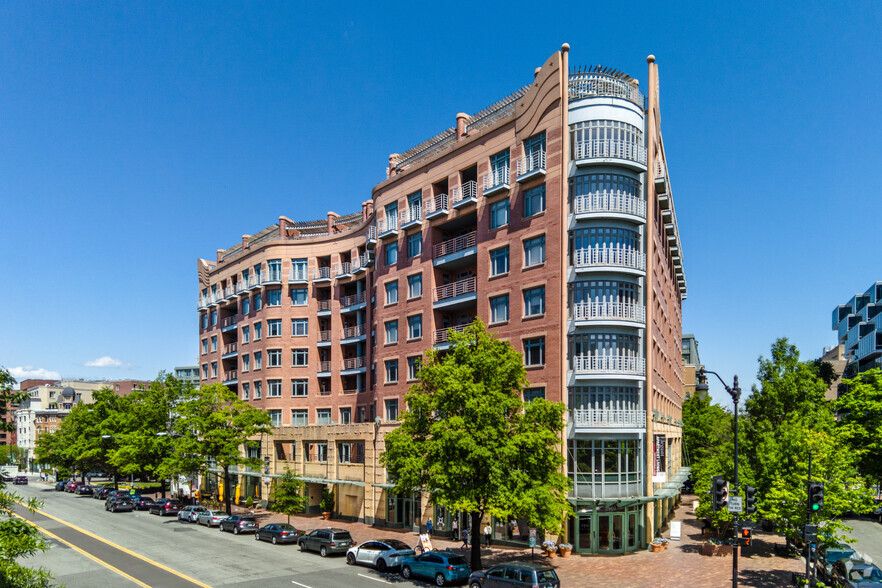 2401 Pennsylvania Ave NW, Washington, DC à louer - Photo du bâtiment - Image 2 de 10