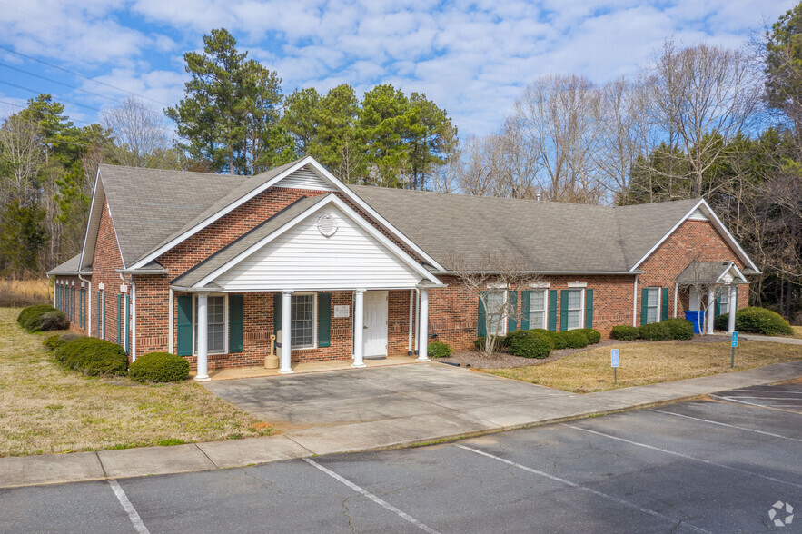 2400 W Main St, Rock Hill, SC à vendre - Photo du bâtiment - Image 1 de 1