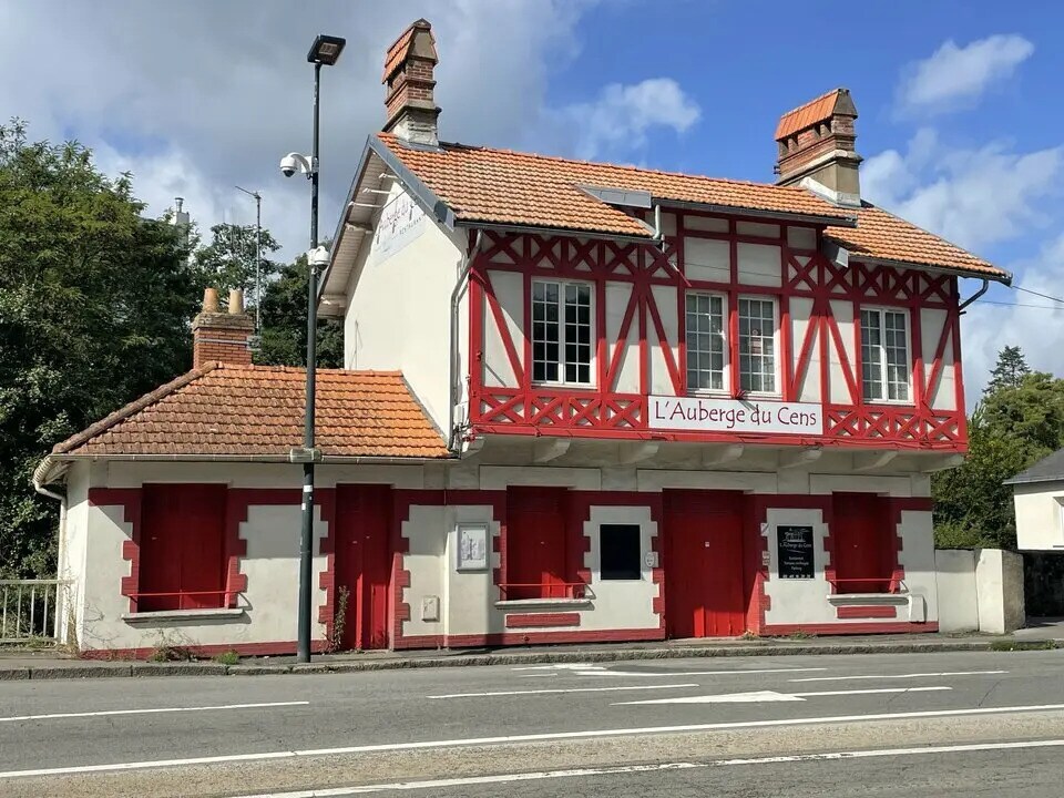 Commerce de détail dans Orvault à louer Photo du bâtiment- Image 1 de 8