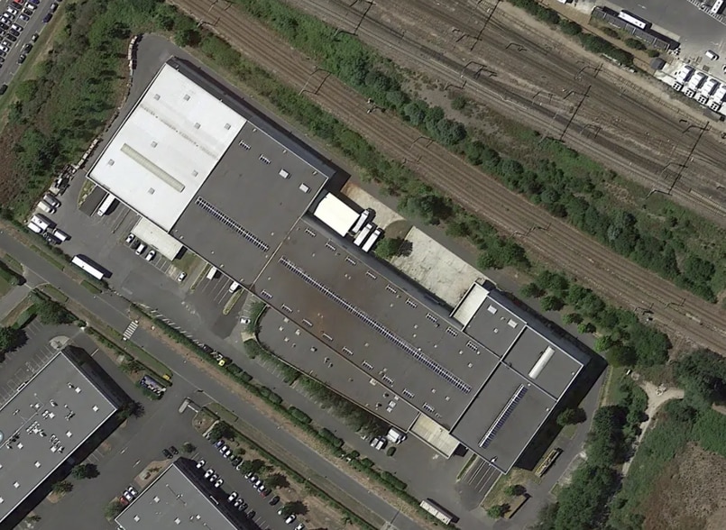 Industrial in Lieusaint for lease - Aerial - Image 1 of 1