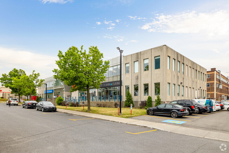 9150 Boul De L'acadie, Montréal, QC à louer - Photo principale - Image 1 de 4