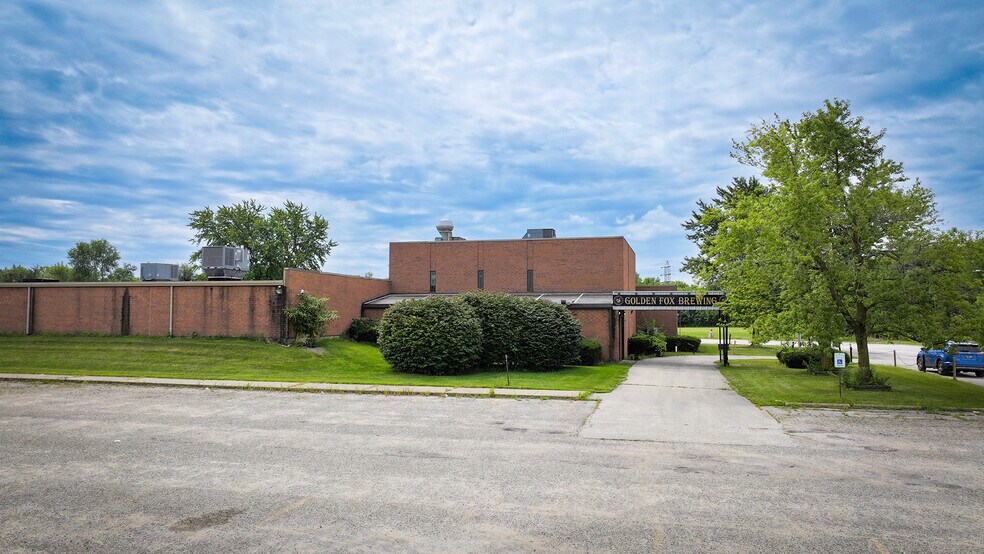 2882 N Dinneen St, Decatur, IL for sale - Building Photo - Image 2 of 12