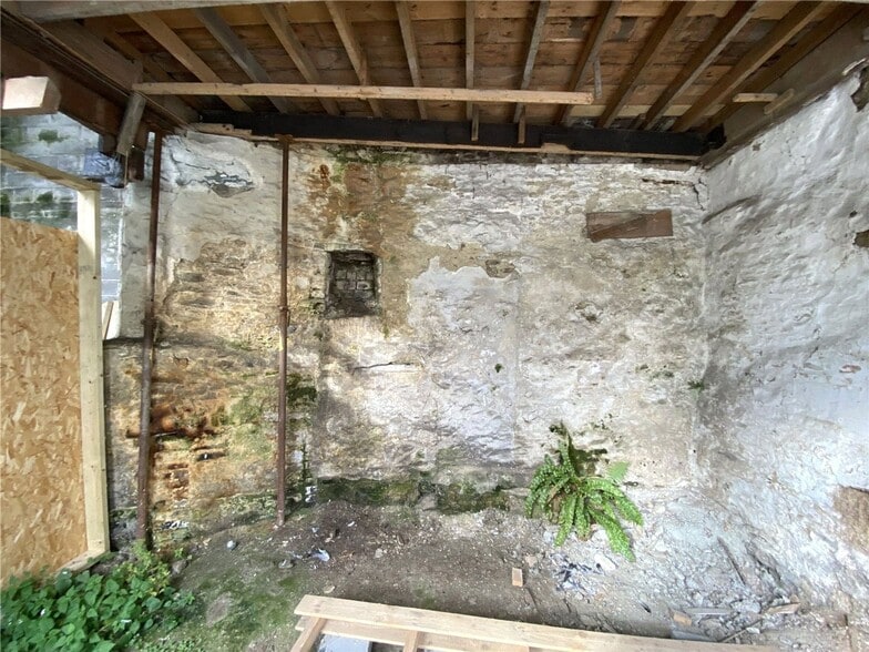 3,4 & 5 Madford Ln, Launceston for sale - Interior Photo - Image 3 of 7