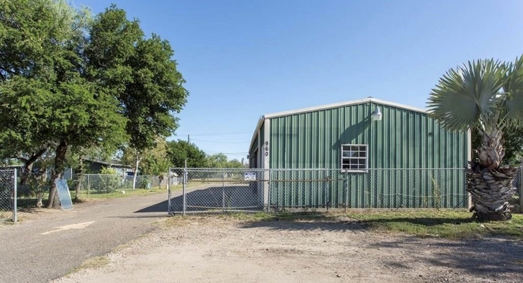 960 W Stenger St, San Benito, TX for lease Building Photo- Image 1 of 11