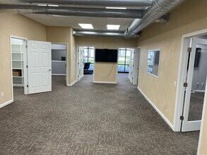 608 S Jefferson St, Mascoutah, IL à louer Photo intérieure- Image 1 de 15