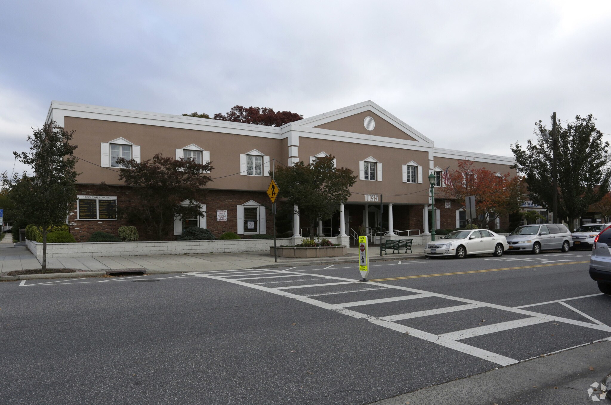 1035 Park Blvd, Massapequa Park, NY for lease Building Photo- Image 1 of 13