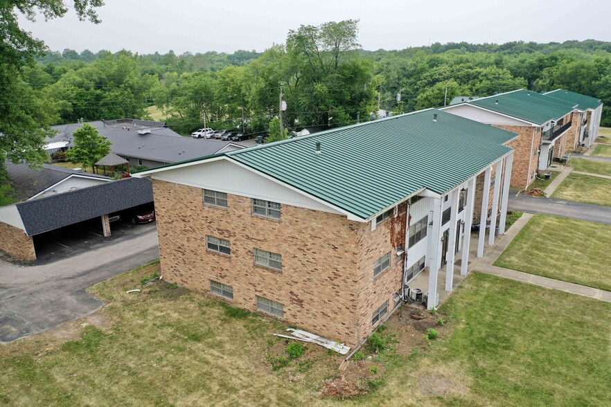 105 S Elder Ln, Decatur, IL for sale - Primary Photo - Image 1 of 1