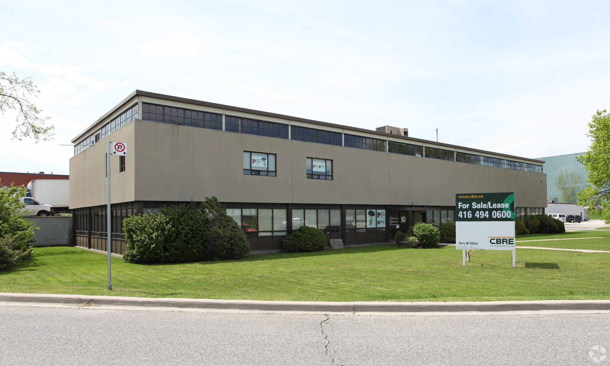 10-18 Gurney Cres, Toronto, ON à vendre Photo principale- Image 1 de 1