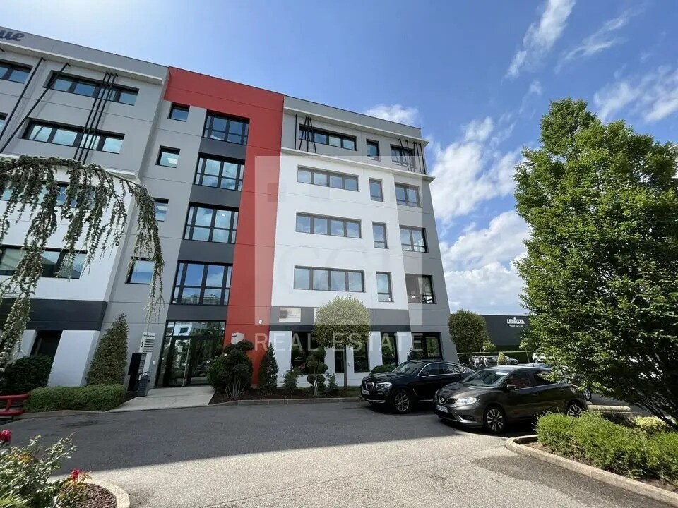 Office in Saint-Priest for lease Building Photo- Image 1 of 21