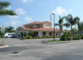 301 Big Tree Rd, Daytona Beach FL - Restaurant avec service au volant