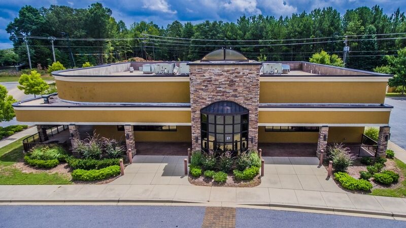 27 Market Point Dr, Greenville, SC à vendre - Photo du bâtiment - Image 1 de 1