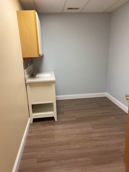 2201 Jackson Blvd, Rapid City, SD for lease - Commercial Listing Video - Image 2 of 16