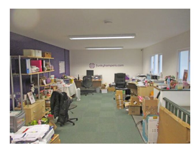 Deanland Rd, Golden Cross à louer - Photo intérieure - Image 2 de 3