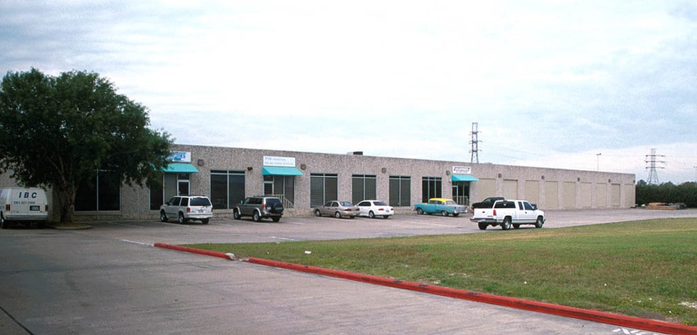 1924 Rankin Rd, Houston, TX for lease - Primary Photo - Image 1 of 8