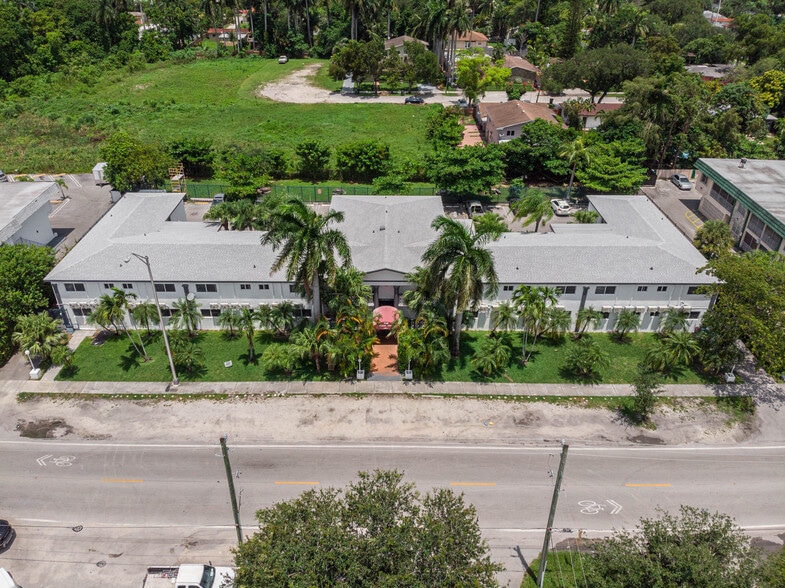13201 Memorial Hwy, North Miami, FL for sale - Building Photo - Image 3 of 25