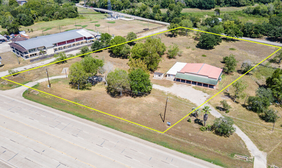 22221 Highway 6, Manvel, TX à vendre - Photo principale - Image 1 de 1