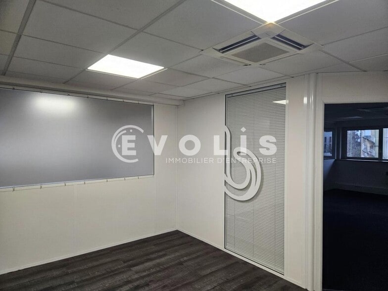 Bureau dans Palaiseau à louer - Photo intérieure - Image 3 de 19