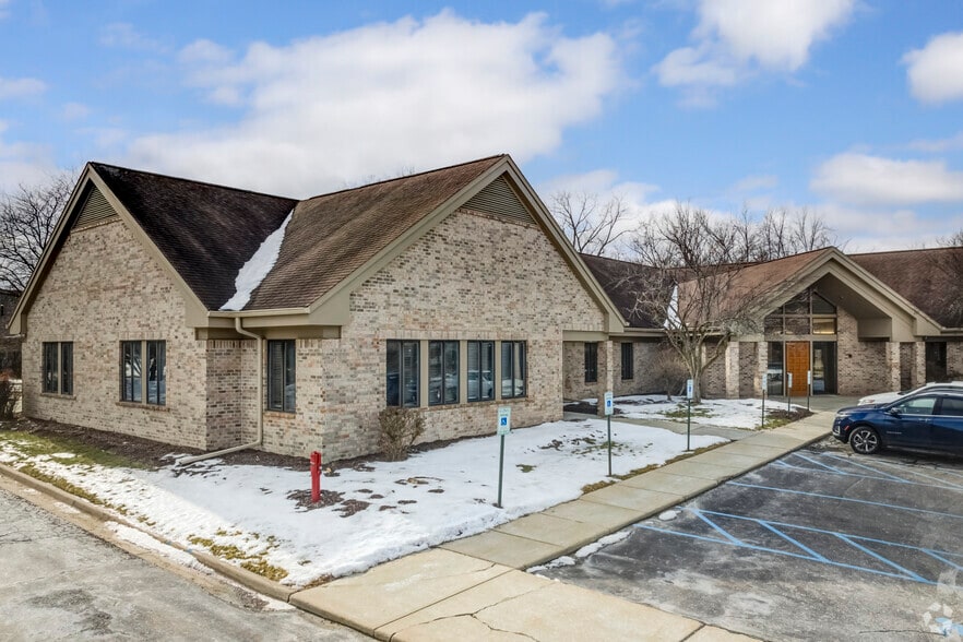 6607 W Saint Joseph Hwy, Lansing, MI for lease - Primary Photo - Image 1 of 10