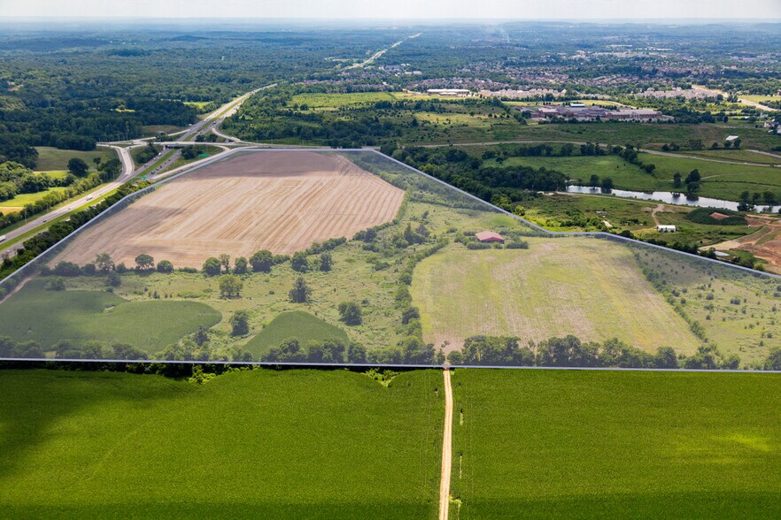 June Lake Boulevard, Spring Hill, TN à vendre - Photo du bâtiment - Image 3 de 3