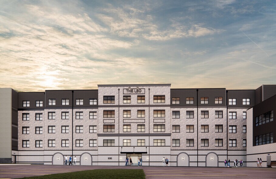 916 16th St, Cedar Rapids, IA à louer - Photo du bâtiment - Image 2 de 4