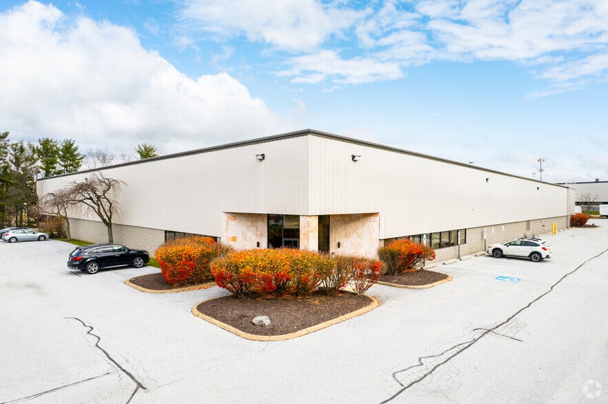 2564 Boulevard of the Generals, Norristown, PA for lease - Building Photo - Image 3 of 7