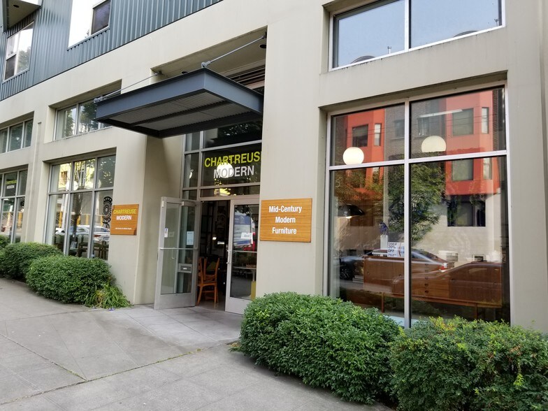 93 Denny Way, Seattle, WA à louer - Photo du bâtiment - Image 3 de 4