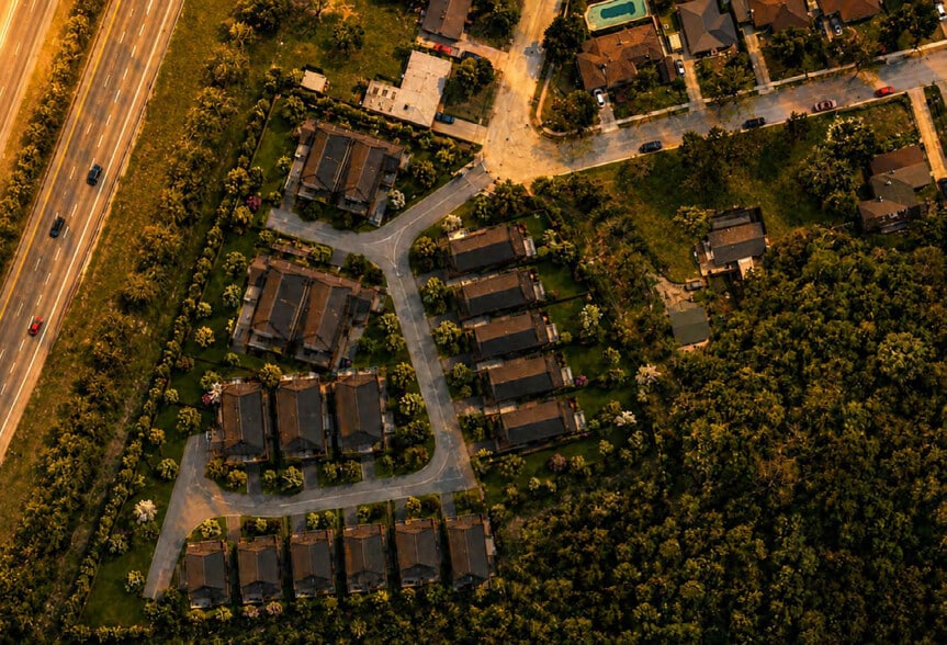 37 Warkdale Dr, St Catharines, ON for sale - Primary Photo - Image 1 of 8