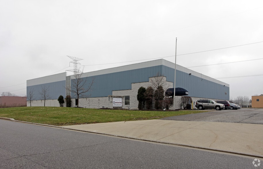 1953 Case Pky S, Twinsburg, OH à louer - Photo du bâtiment - Image 2 de 4