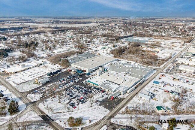 Plus de détails pour 400 S Stone St, Fremont, OH - Industriel à vendre