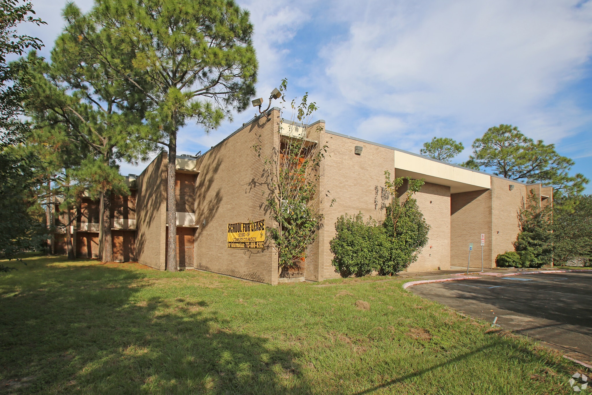 5909 England St, Houston, TX à vendre Photo du bâtiment- Image 1 de 15
