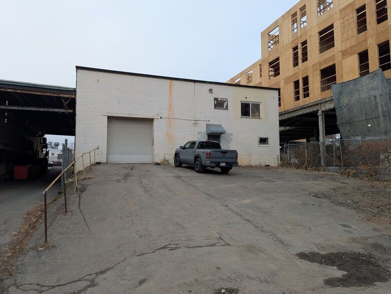 48 New St Rear, Cambridge, MA for lease - Building Photo - Image 1 of 15