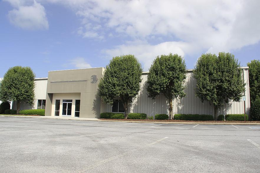 100 Lab Connect Dr, Johnson City, TN for sale - Primary Photo - Image 1 of 1