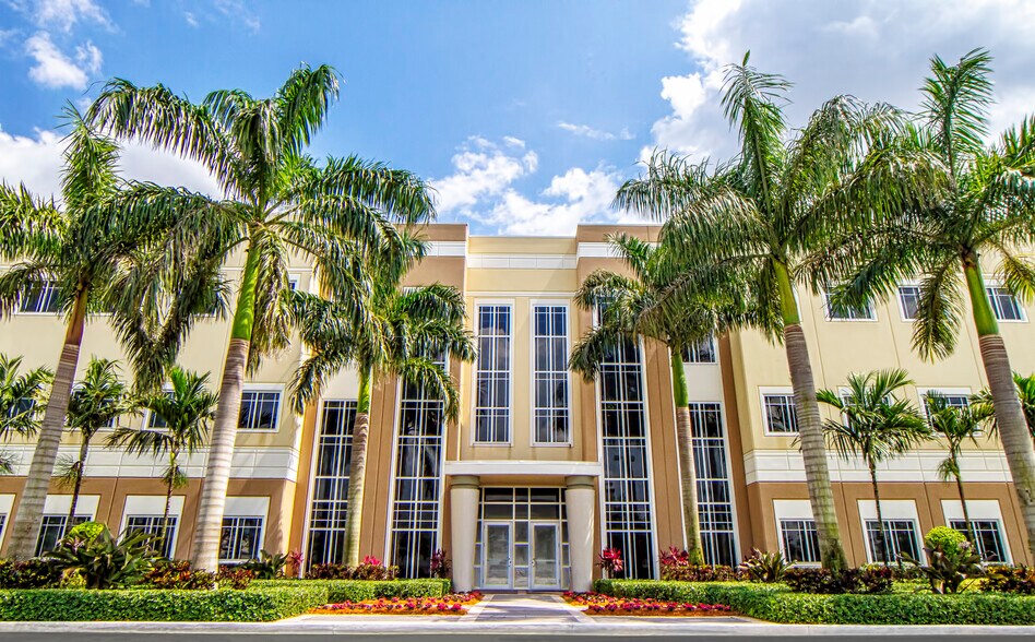 11410 NW 20th St, Miami, FL à louer - Photo du bâtiment - Image 1 de 3