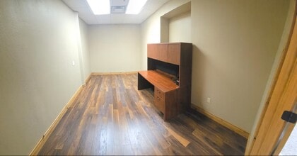 1920 W Villa Maria Rd, Bryan, TX for lease Interior Photo- Image 2 of 5