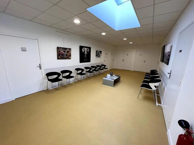 Bureau dans Istres à louer - Photo intérieure - Image 3 de 4