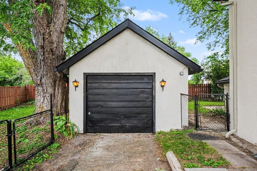 616 Rideau St, Kemptville, ON à vendre - Photo du bâtiment - Image 3 de 32