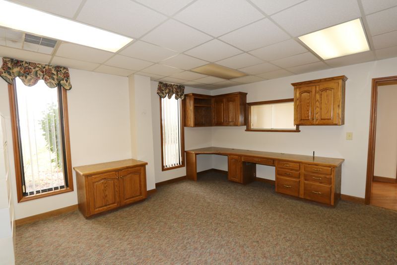 2412 S Highway 101, Greer, SC for lease - Interior Photo - Image 3 of 11