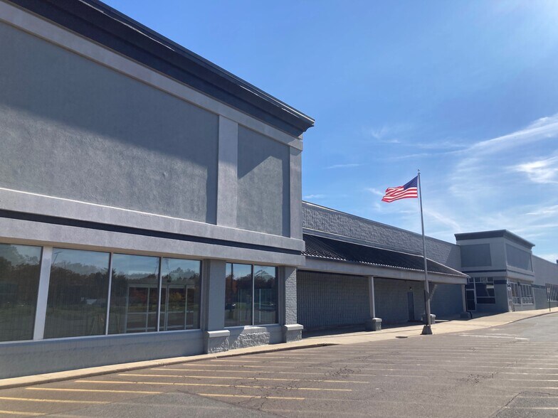701-755 S West End Blvd, Quakertown, PA à louer - Photo du bâtiment - Image 3 de 16