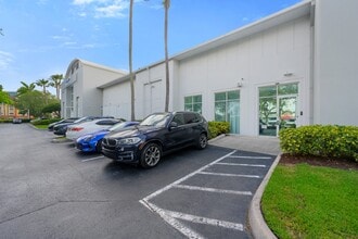 1701-2089 NW 87th Ave, Miami, FL for lease Interior Photo- Image 2 of 22