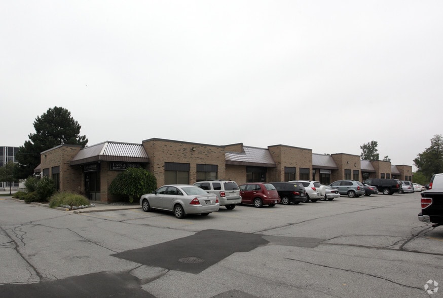 3455 Harvester Rd, Burlington, ON for lease - Primary Photo - Image 1 of 4