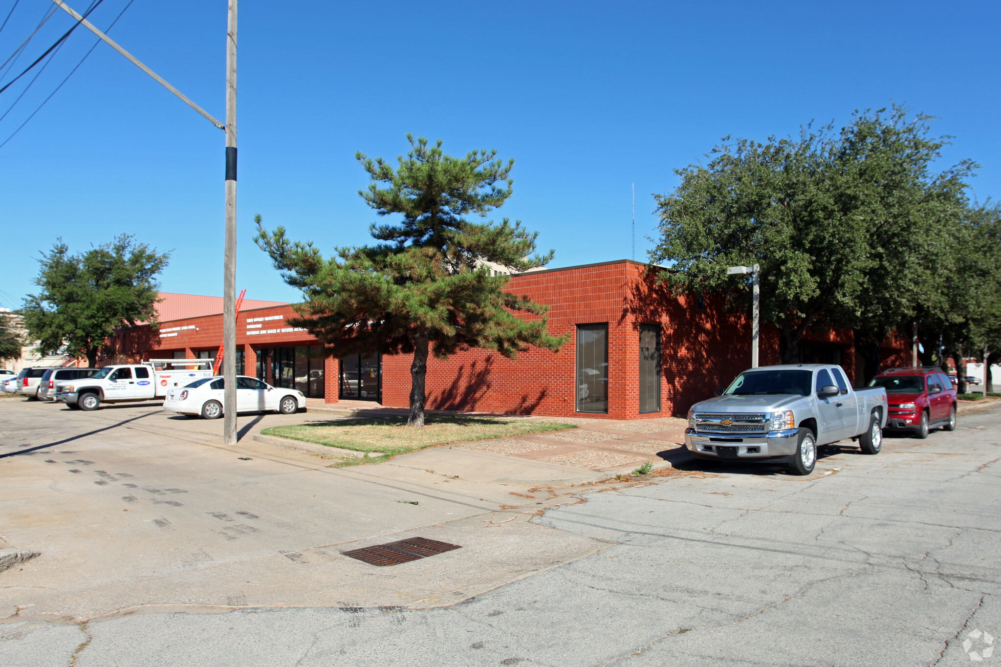 205 W Chickasha Ave, Chickasha, OK for sale Primary Photo- Image 1 of 1