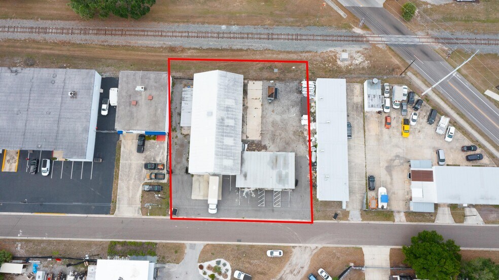 3284 Morris St, Saint Petersburg, FL à louer - Photo du bâtiment - Image 2 de 20