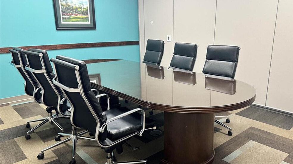 105 Fort Whyte Way, Oak Bluff, MB for lease - Building Photo - Image 3 of 6