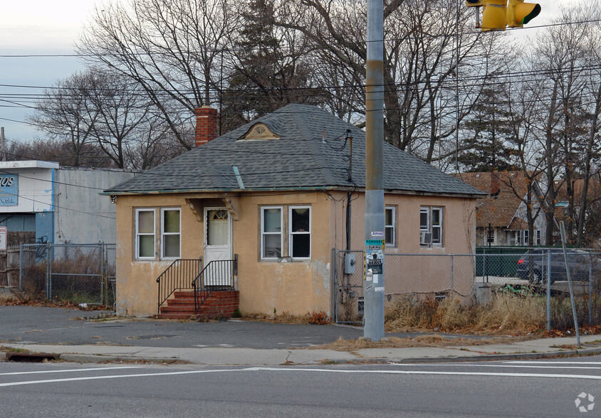 Railroad Avenue Portfolio portefeuille de 2 propriétés à vendre sur LoopNet.ca - Photo principale - Image 2 de 2