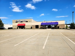 106 S Country Fair Dr, Champaign, IL for lease Interior Photo- Image 1 of 4