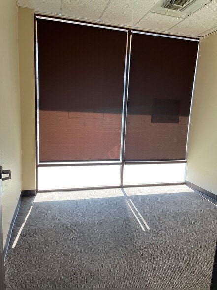 15770 Mojave Fwy, Victorville, CA à louer - Photo du bâtiment - Image 2 de 9