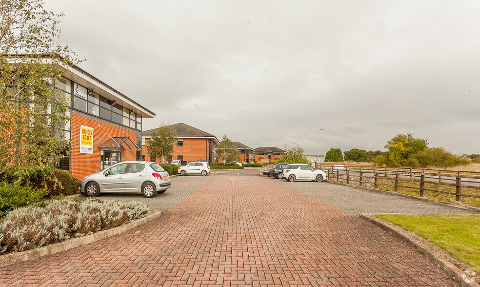 Clywedog Rd S, Wrexham à louer - Photo du bâtiment - Image 2 de 2